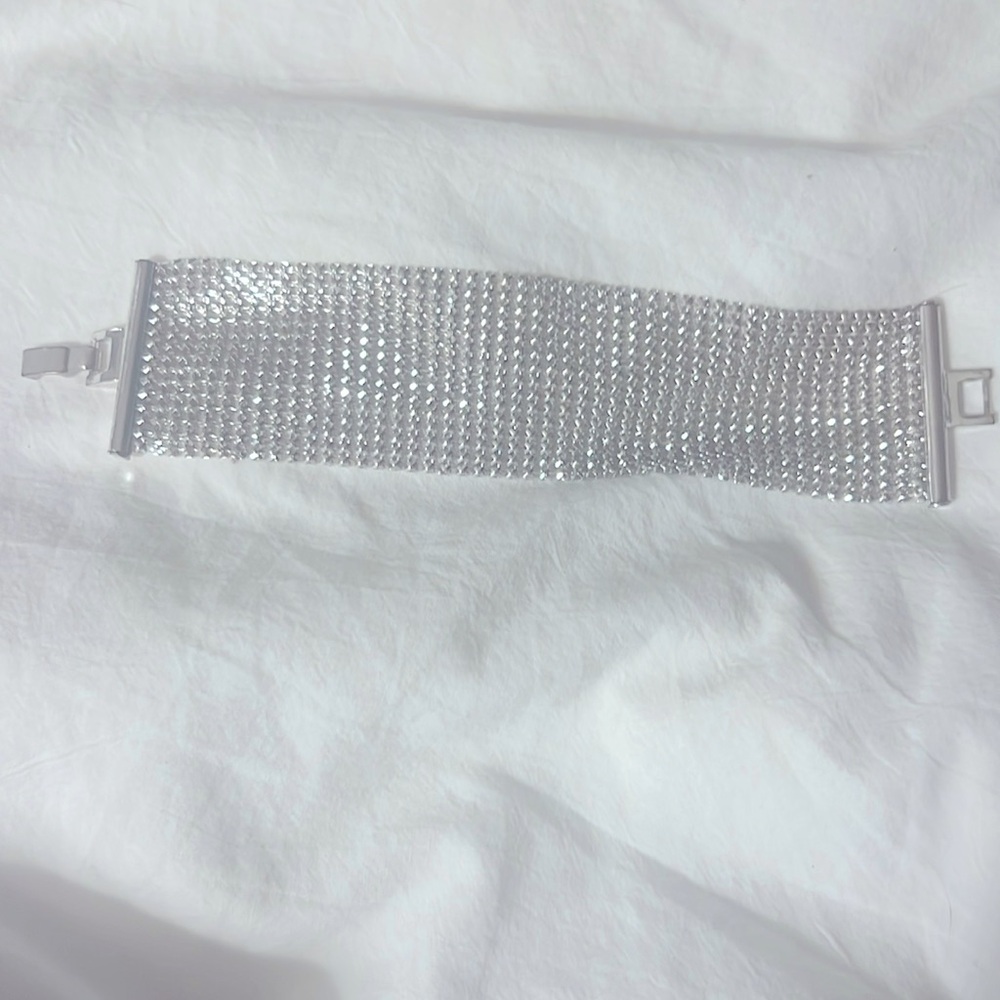 Silver plated bracelet for night out